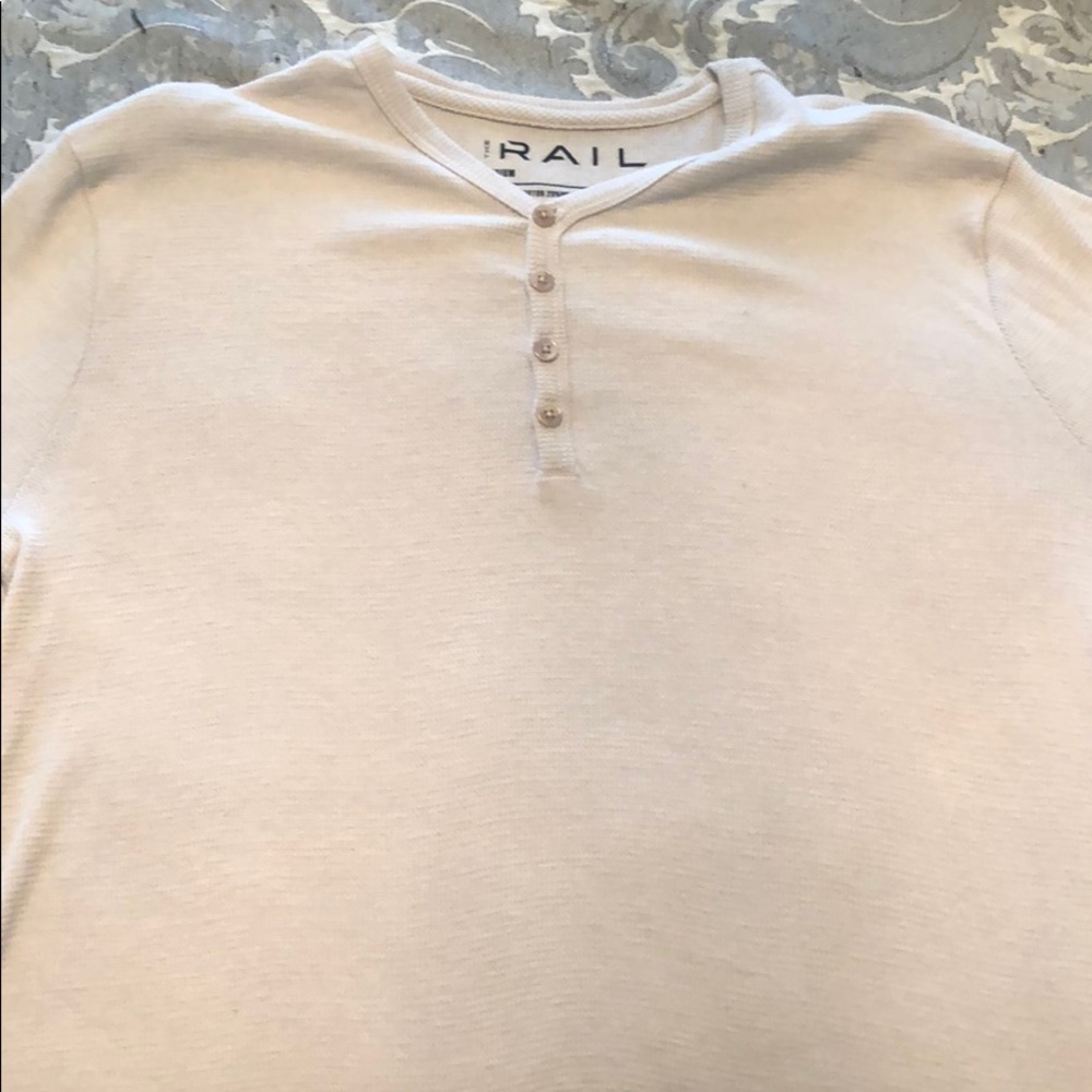 Long sleeve t-shirt